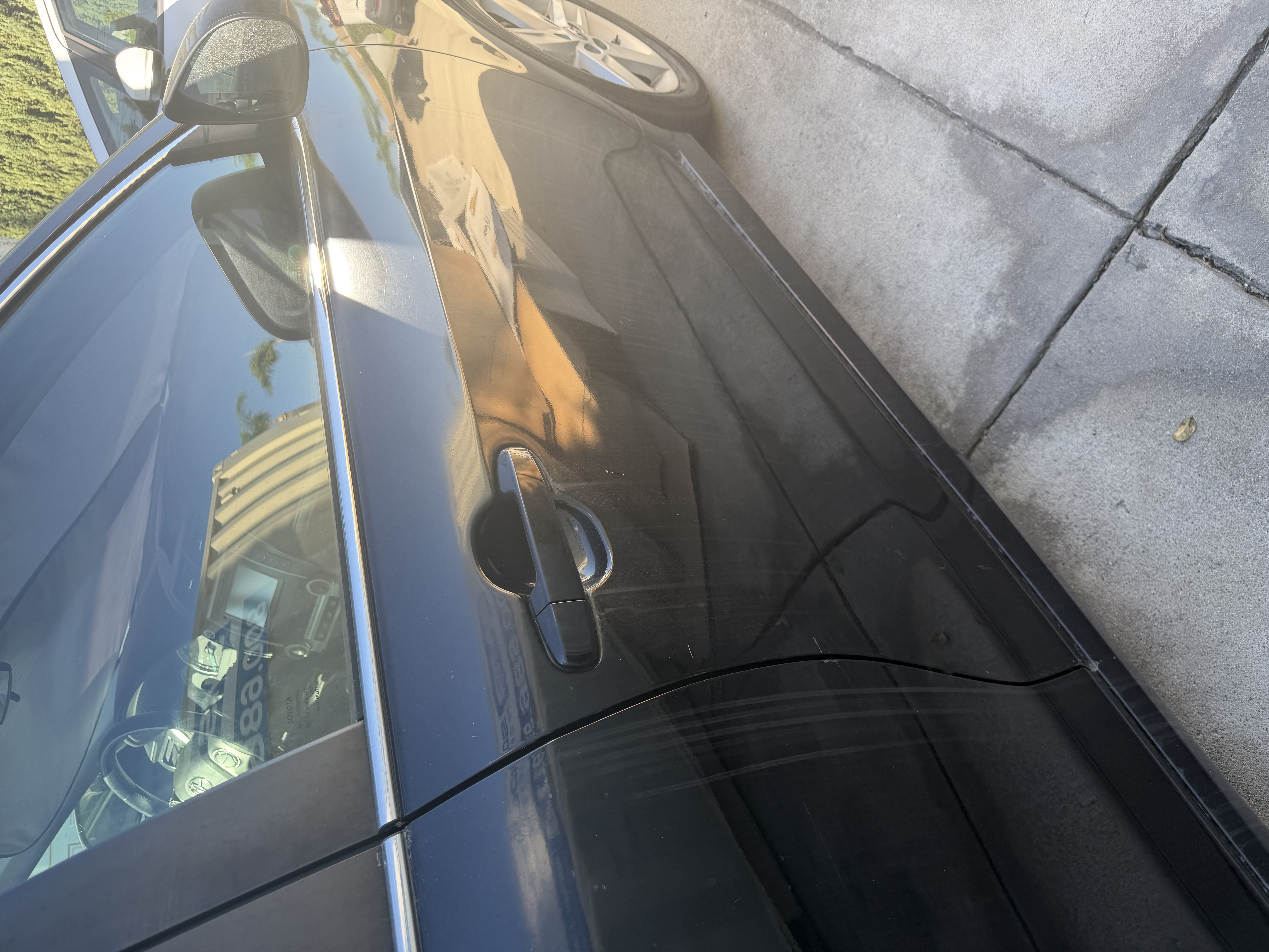 Used 2012 Toyota Camry SE FWD image 3