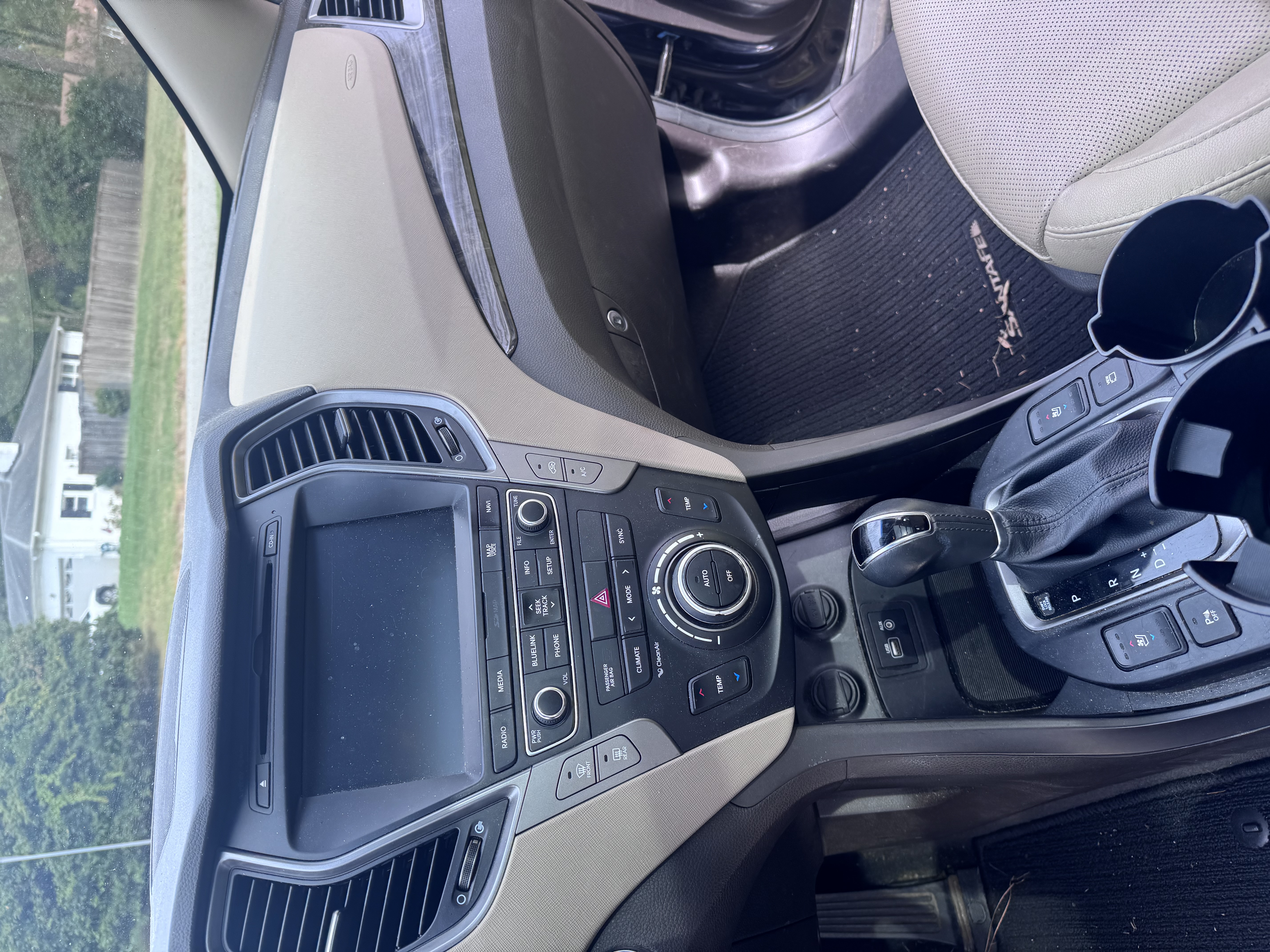 Used 2017 Hyundai Santa Fe Sport w/ 2.4L Tech Package 04 FWD image 11