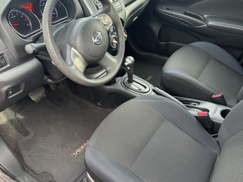 Used 2013 Nissan Versa SV image 11