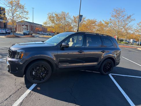 Used 2025 Kia Telluride EX X-Line AWD/4WD image 4