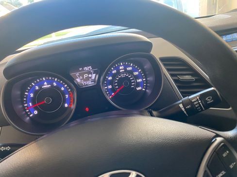 Used 2014 Hyundai Elantra SE w/ Option Group 02 image 26