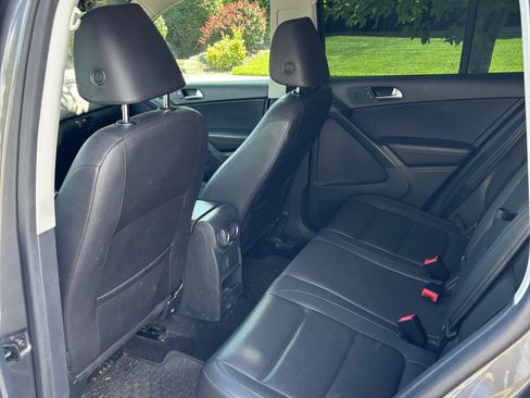 Used 2016 Volkswagen Tiguan SE AWD/4WD image 9
