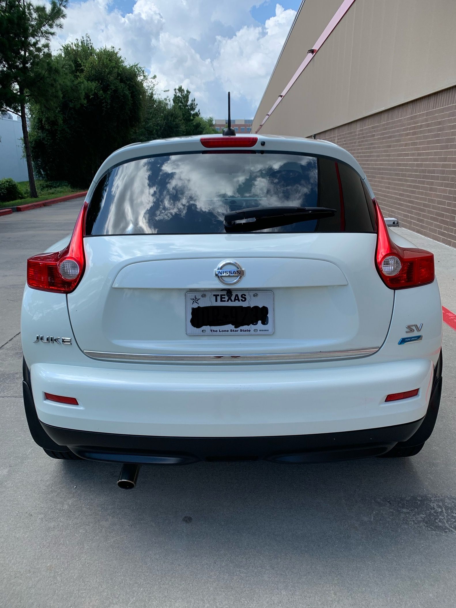 Used 2012 Nissan Juke SV w/ Chrome Pkg FWD image 5