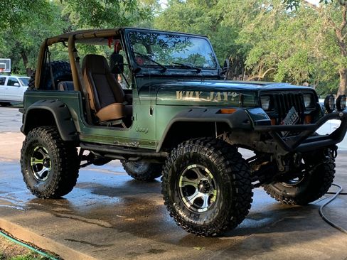 Used 1993 Jeep Wrangler Sahara AWD/4WD image 1