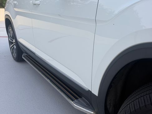 Used 2018 Volkswagen Atlas SEL Premium AWD/4WD image 15