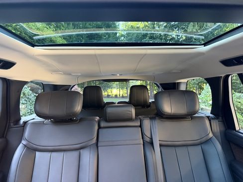 Used 2023 Land Rover Range Rover Long Wheelbase Autobiography AWD/4WD image 14
