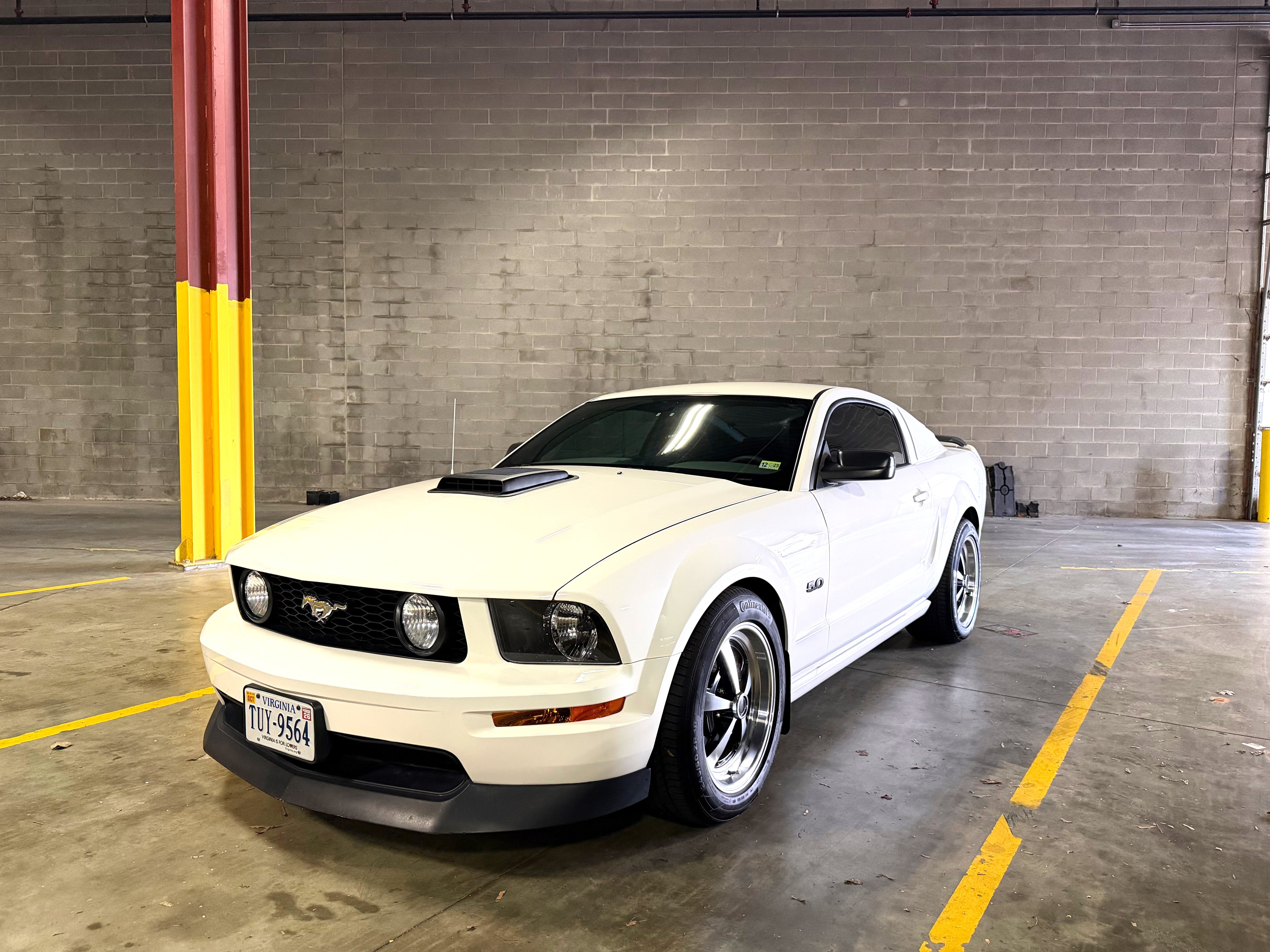 Used 2006 Ford Mustang GT Premium RWD image 1