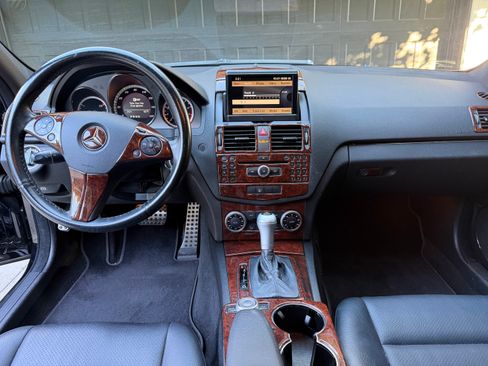 Used 2011 Mercedes-Benz C 300 Sedan image 5