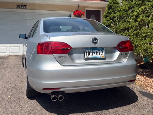 Used 2012 Volkswagen Jetta SE FWD image 5