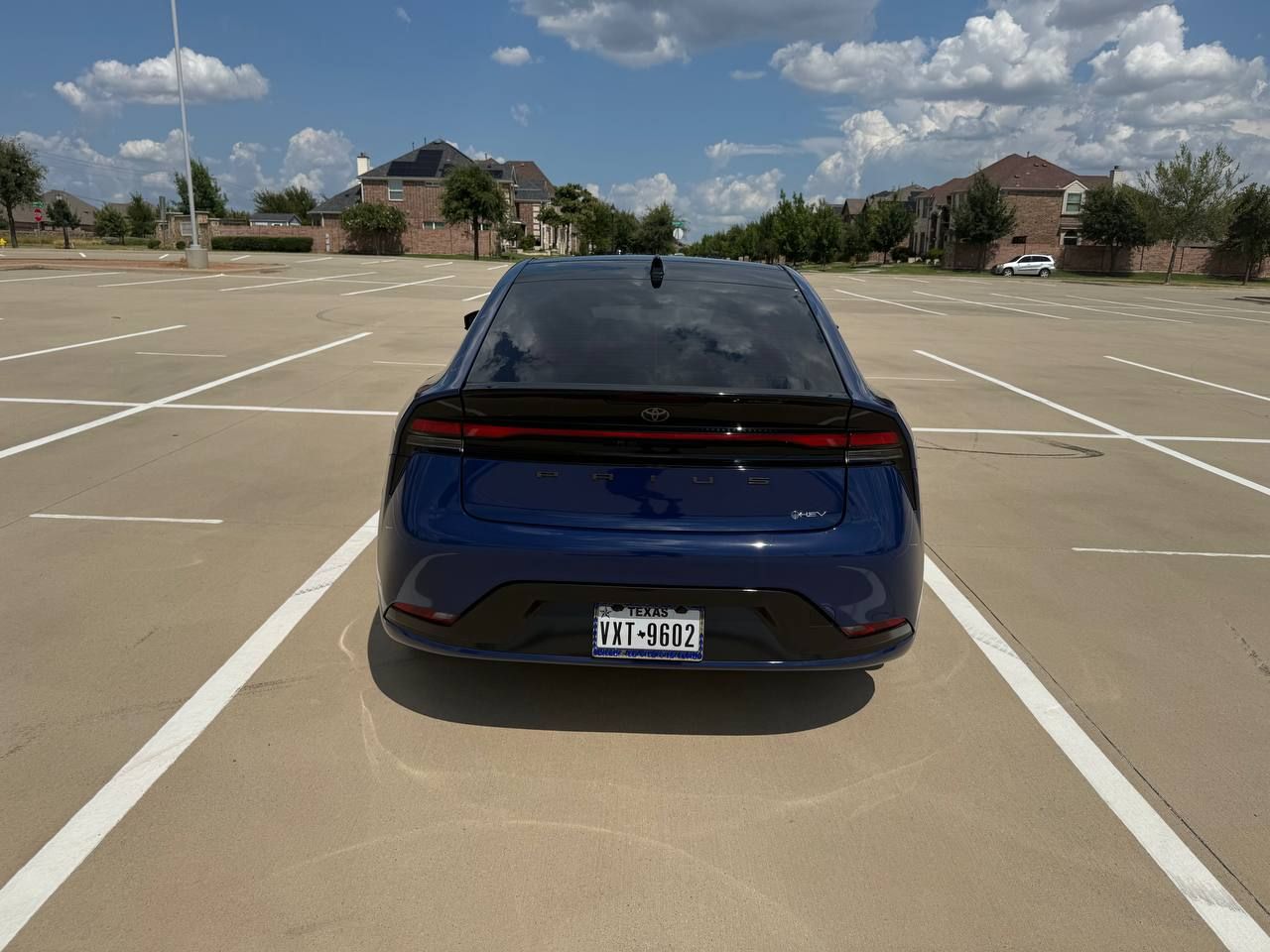 Used 2023 Toyota Prius Limited w/ Limited Premium Package FWD image 6