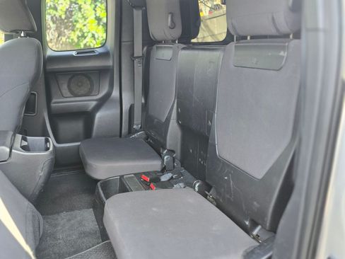 Used 2016 Toyota Tacoma TRD Sport w/ Towing Package RWD image 6