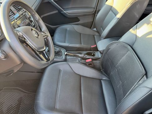 Used 2020 Volkswagen Golf 4-Door image 13