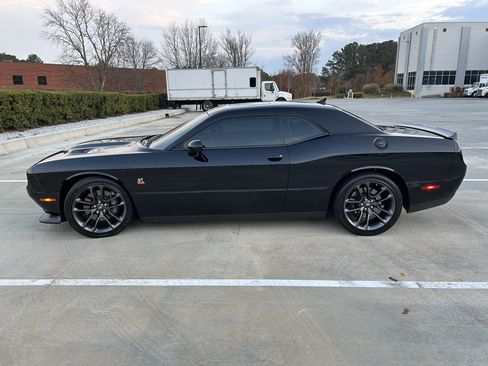 Used 2023 Dodge Challenger R/T Scat Pack w/ Plus Package image 2