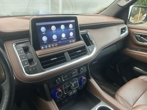 Used 2021 Chevrolet Suburban High Country image 20