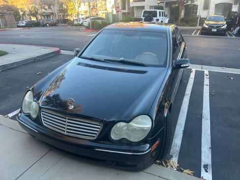Used 2004 Mercedes-Benz C 240 Sedan image 12
