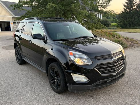 Used 2017 Chevrolet Equinox LT w/ Midnight Edition AWD/4WD image 2