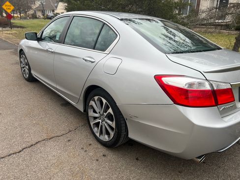 Used 2015 Honda Accord Sport image 8