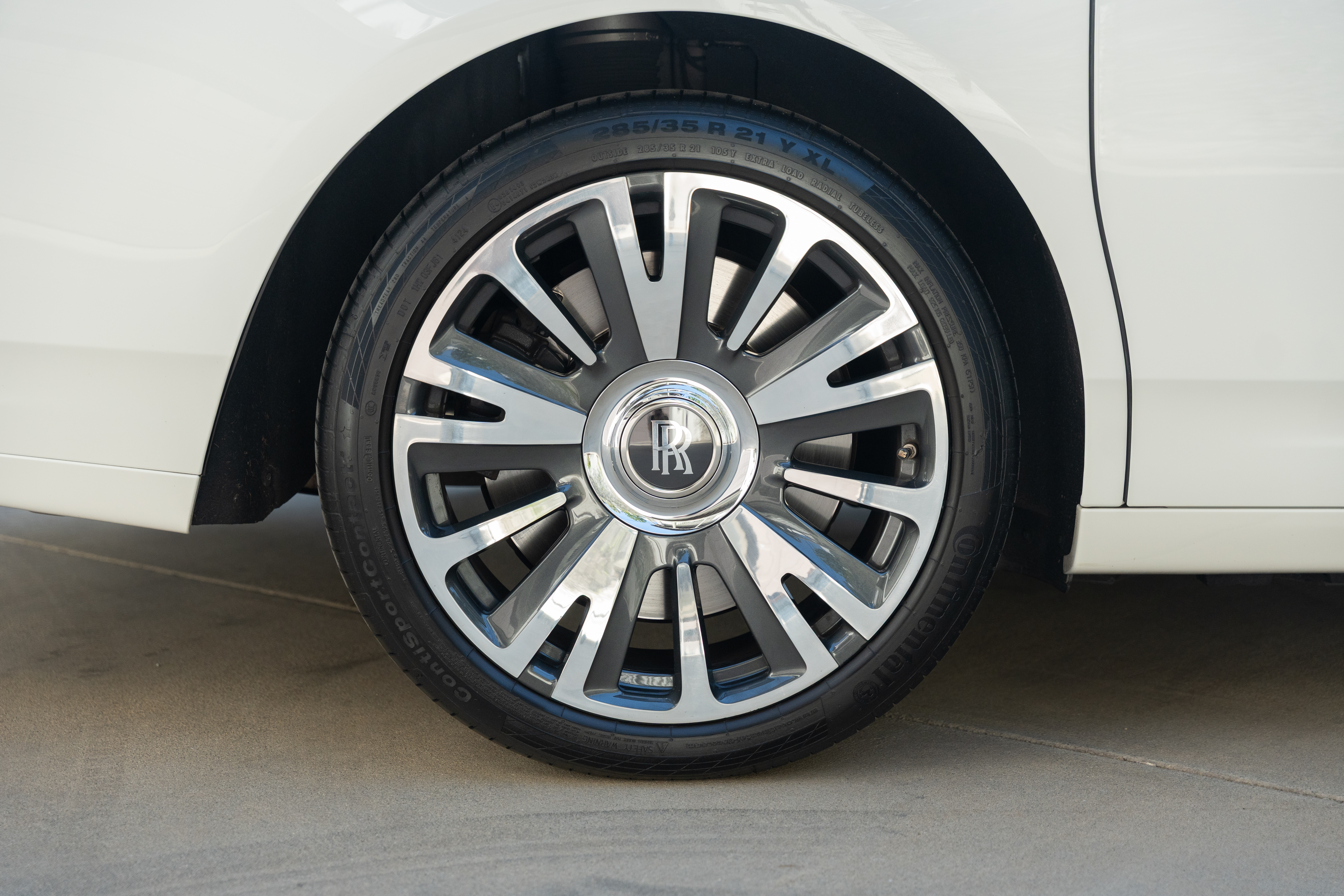 Used 2019 Rolls-Royce Ghost RWD image 11