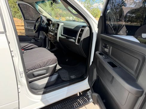 Used 2017 RAM 3500 Tradesman w/ Chrome Appearance Group AWD/4WD image 15