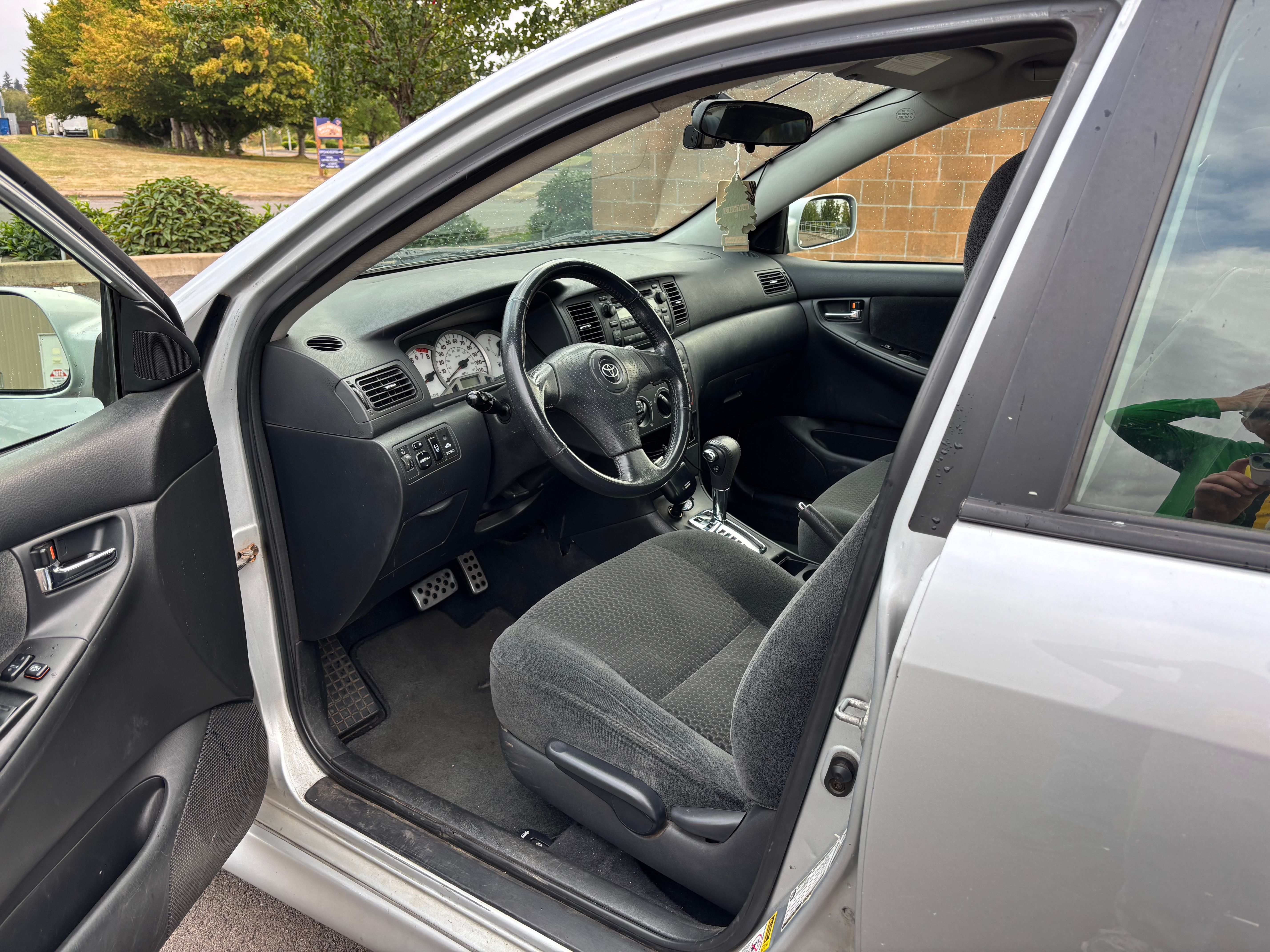 Used 2006 Toyota Corolla S w/ Extra Value Pkg 1 FWD image 9