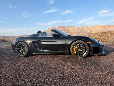 Used 2022 Porsche 718 Boxster Spyder image 16