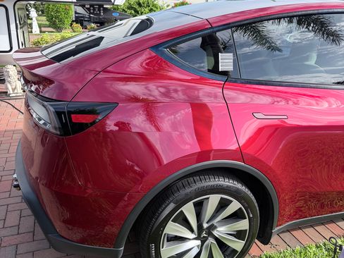 Used 2026 Tesla Model Y Long Range RWD image 5