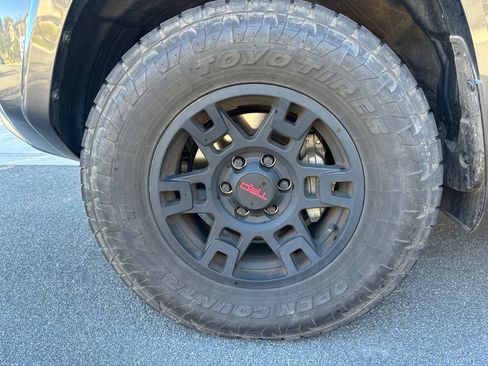 Used 2022 Toyota 4Runner TRD Off-Road Premium image 16