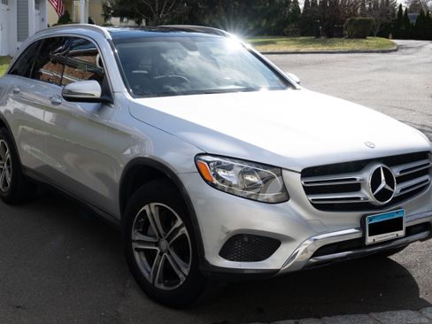 Used 2016 Mercedes-Benz GLC 300 4MATIC image 2