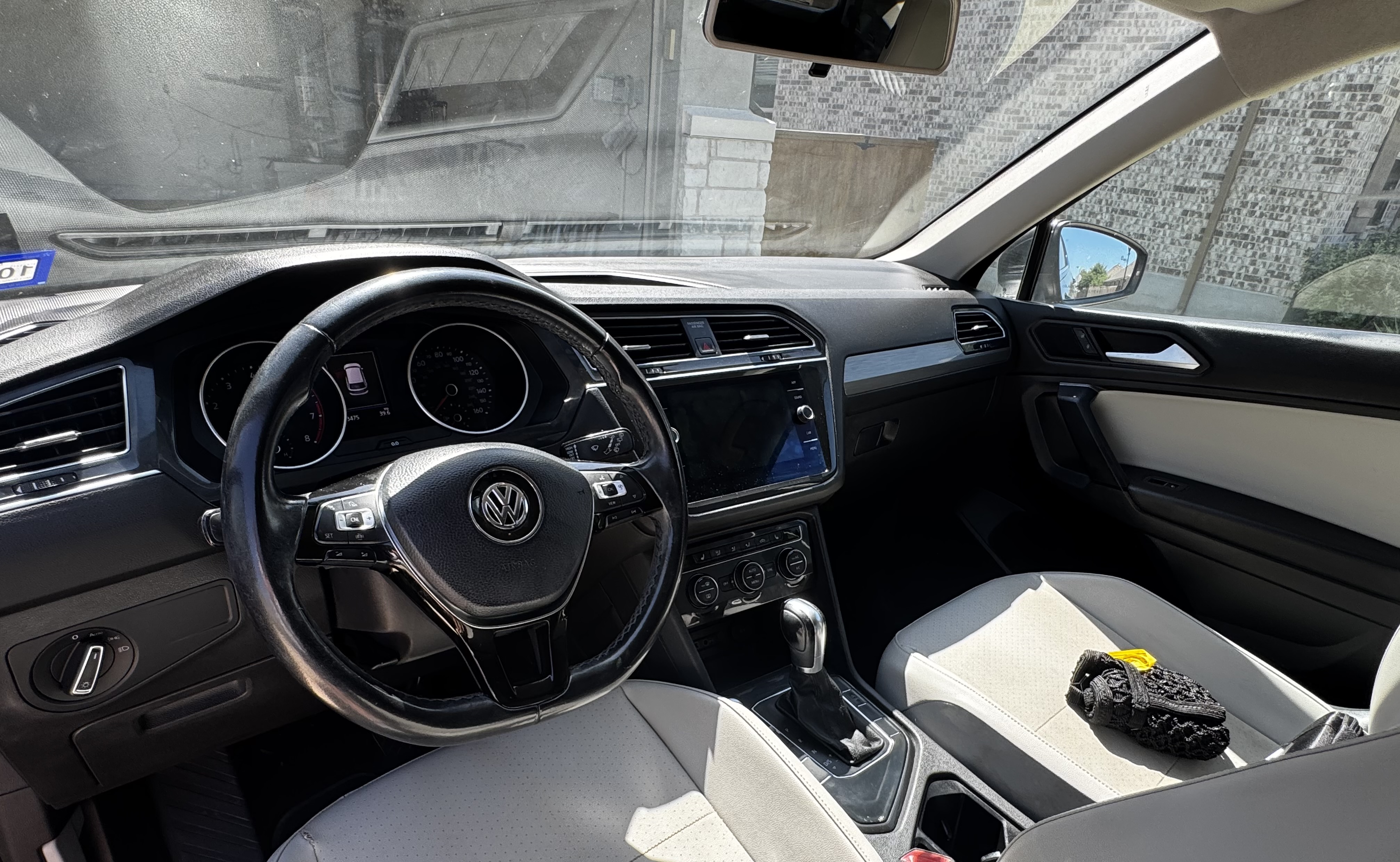Used 2019 Volkswagen Tiguan SE FWD image 6