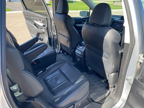 Used 2019 Subaru Ascent Limited w/ Popular Package #2 AWD/4WD image 14