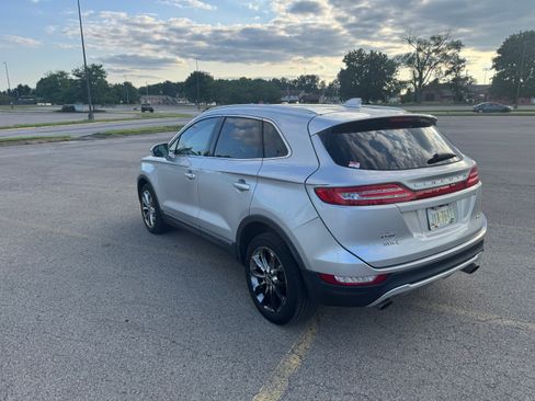 Used 2017 Lincoln MKC Select AWD/4WD image 5