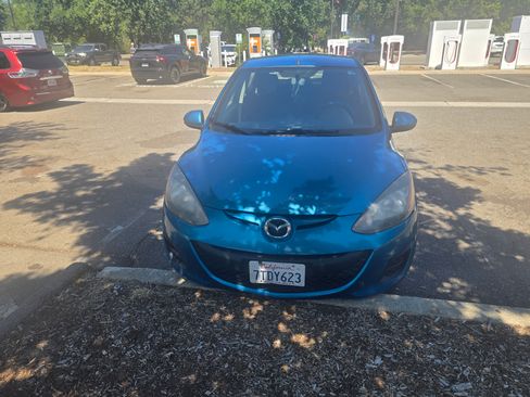 Used 2012 MAZDA MAZDA2 Sport image 1