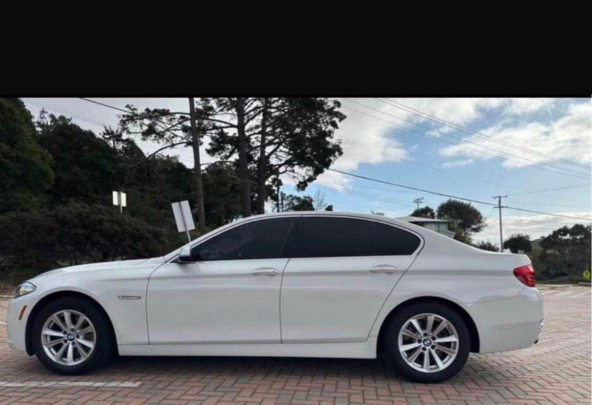 Used 2015 BMW 528i Sedan RWD image 2