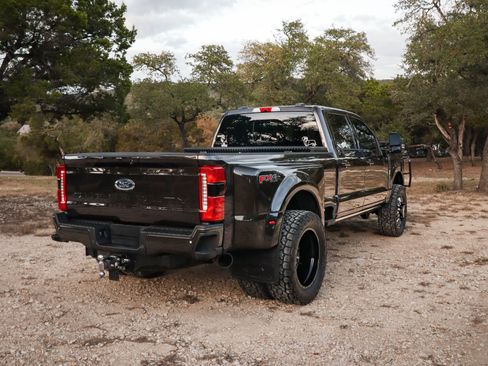 Used 2024 Ford F350 Lariat w/ Lariat Ultimate Package image 2