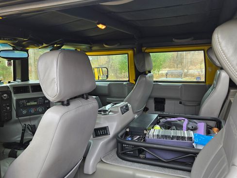 Used 2002 HUMMER H1 4-Door Open Top image 8