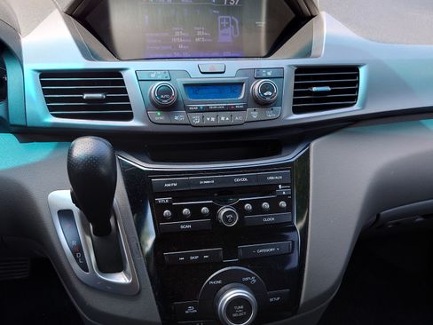 Used 2012 Honda Odyssey EX-L image 9