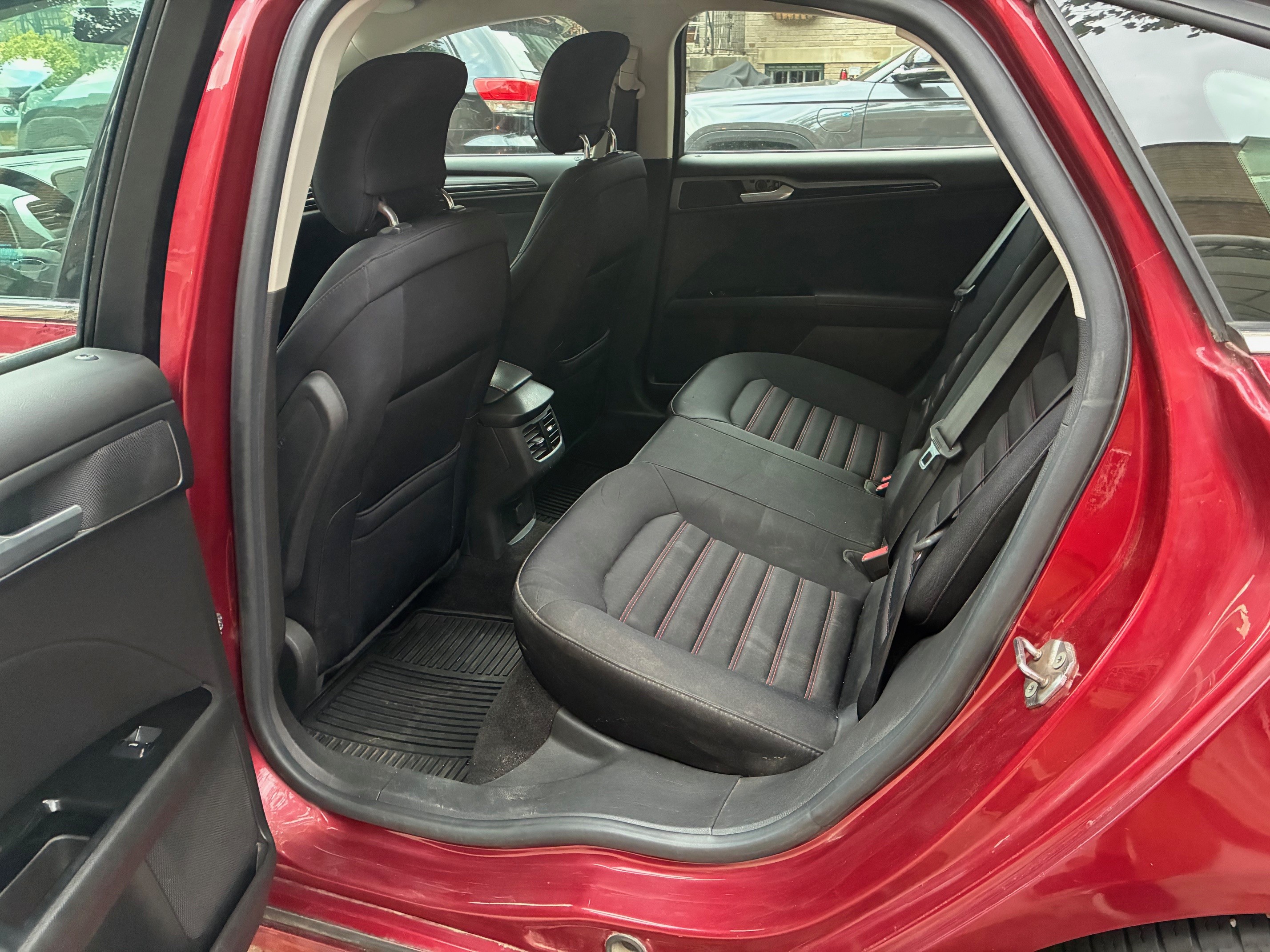 Used 2013 Ford Fusion SE FWD image 19