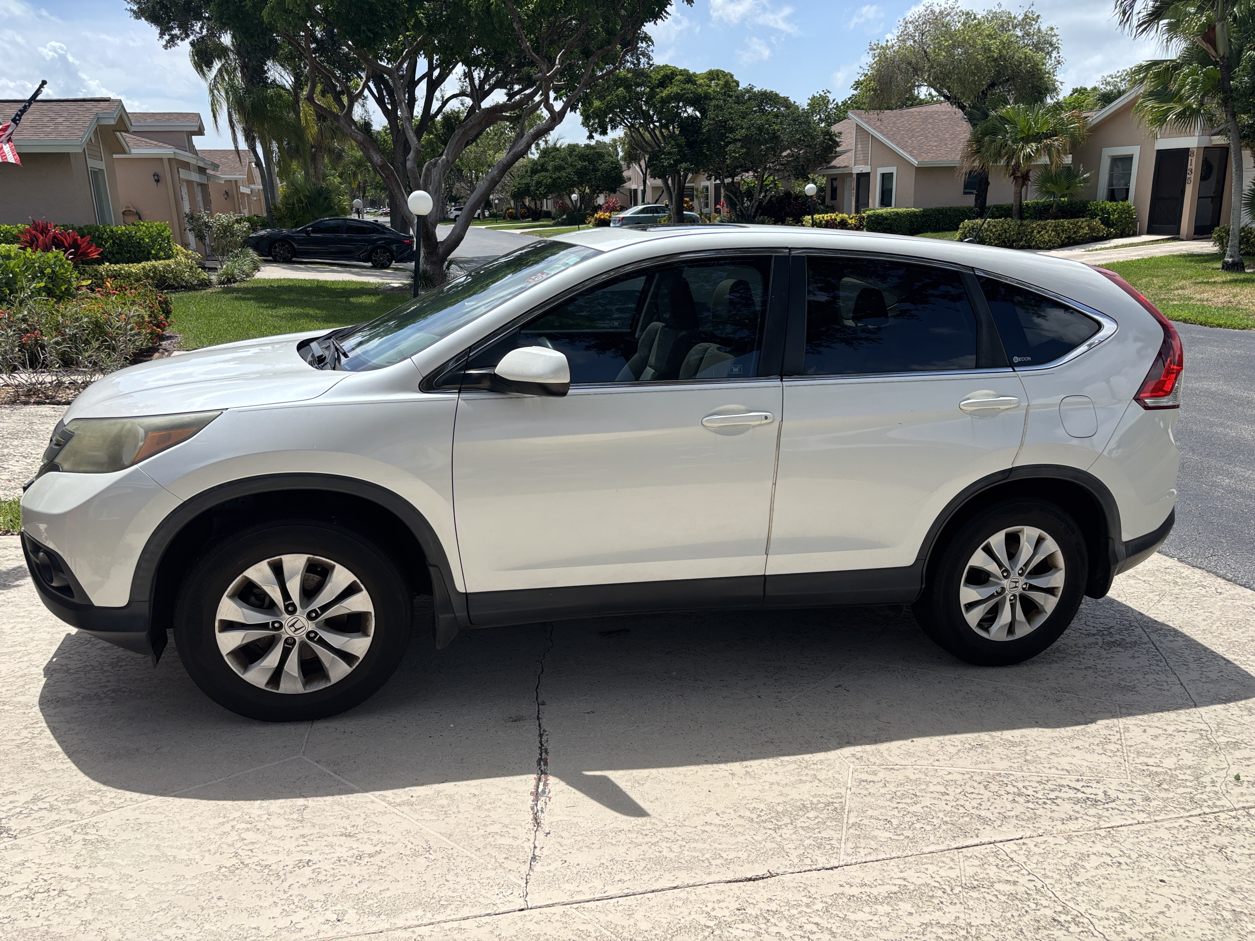 Used 2012 Honda CR-V EX image 2