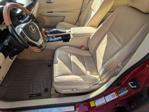 Used 2015 Lexus ES 300h w/ Navigation System Package FWD image 10