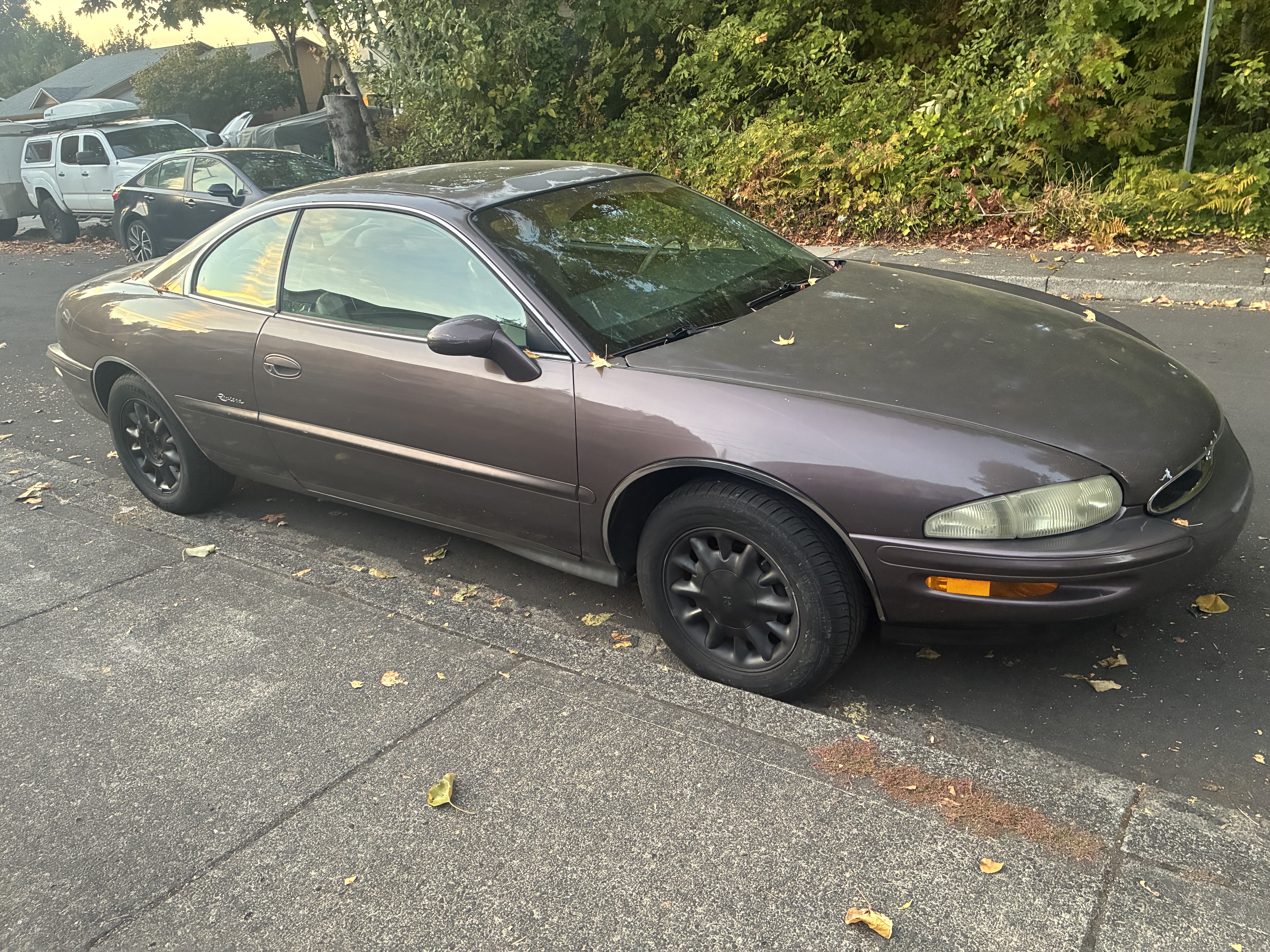 Used 1995 Buick Riviera Supercharged Coupe FWD image 6