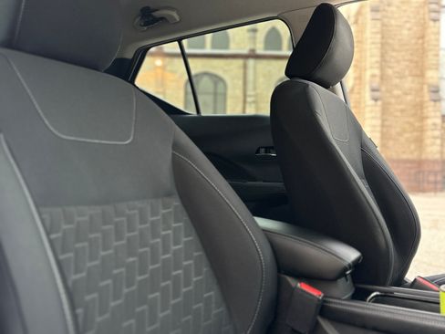 Used 2023 Nissan Kicks SV image 18