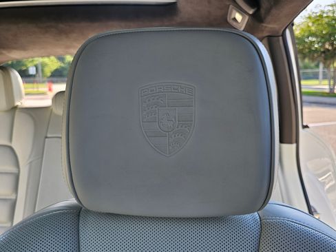 Used 2016 Porsche Macan Turbo image 25