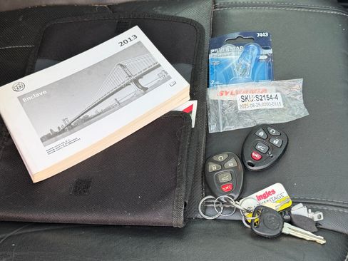 Used 2013 Buick Enclave Leather image 17