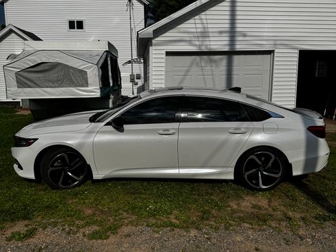 Used 2022 Honda Accord Sport image 15
