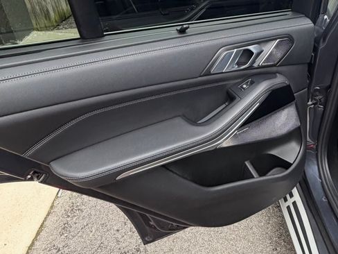 Used 2020 BMW X5 xDrive50i image 17