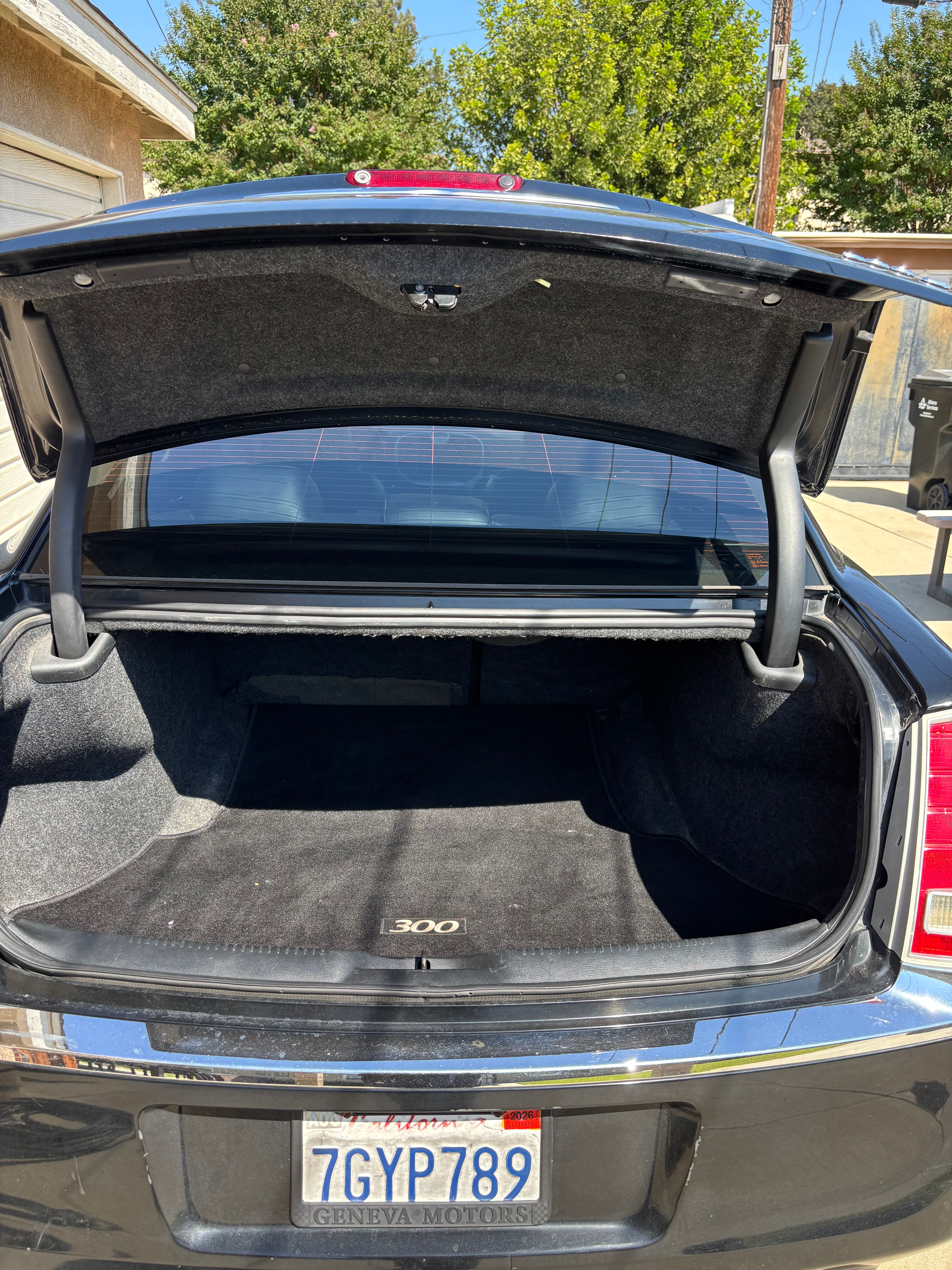 Used 2013 Chrysler 300 C RWD image 17