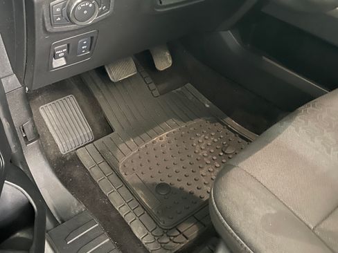 Used 2018 Ford F150 XLT w/ Equipment Group 302A Luxury AWD/4WD image 22