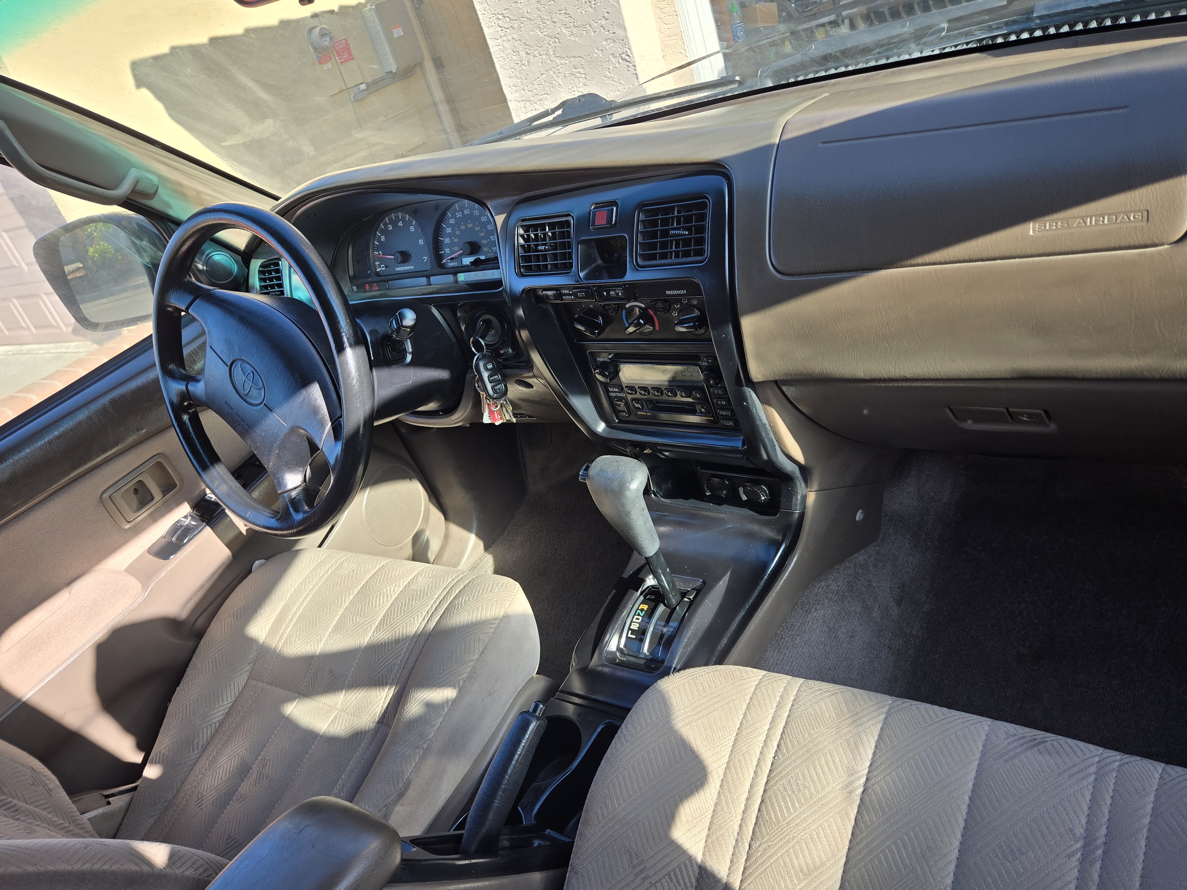Used 2002 Toyota 4Runner SR5 RWD image 10