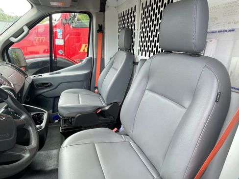 Used 2019 Ford Transit 150 148 Medium Roof image 5