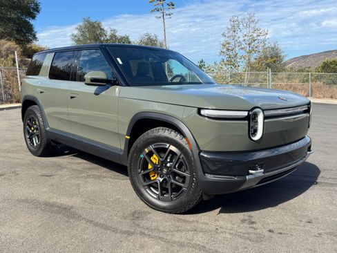 Used 2027 Rivian R2 Performance AWD/4WD image 1